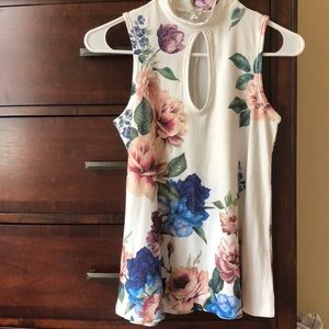 Short sleeve floral blouse